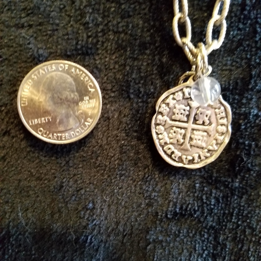 Silver peace sign Necklace - Picture 4 of 6